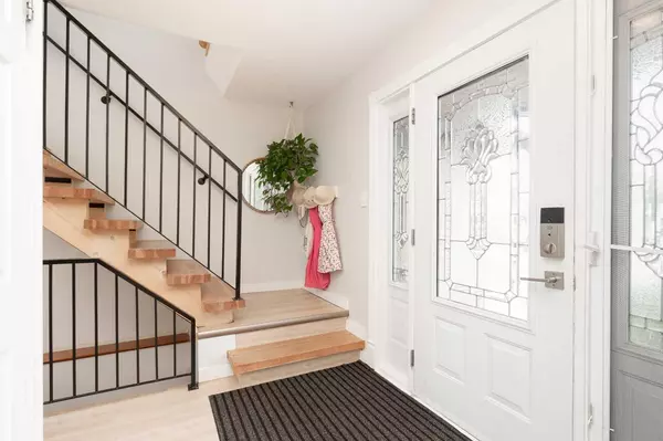 Lethbridge, AB T1K 4A4,115 Lemoyne CRES W