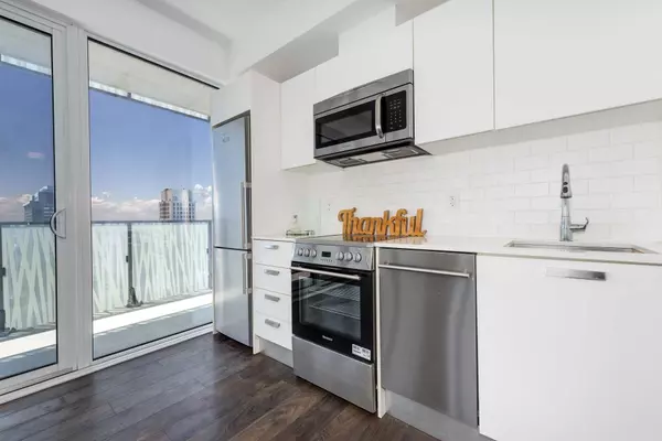 Toronto C08, ON M4Y 1T1,42 Charles ST #4403