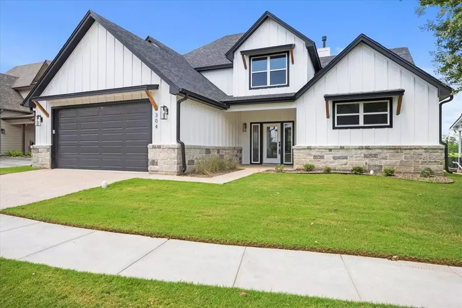 304 Heather Run, Woodway, TX 76712