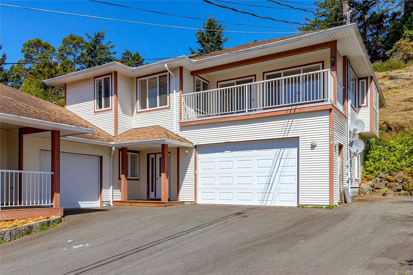 7074 Maple Park Terr, Sooke, BC V9Z 0N2