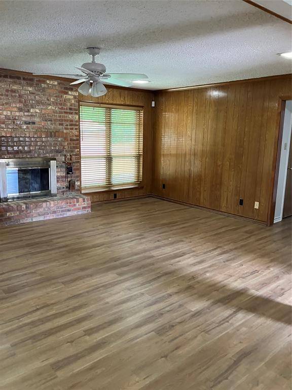 Desoto, TX 75115,828 N Young Boulevard
