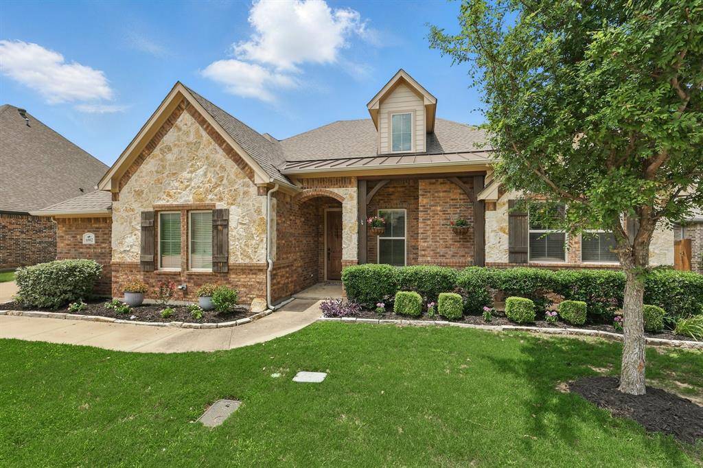 6902 Golf Green Drive, Arlington, TX 76001