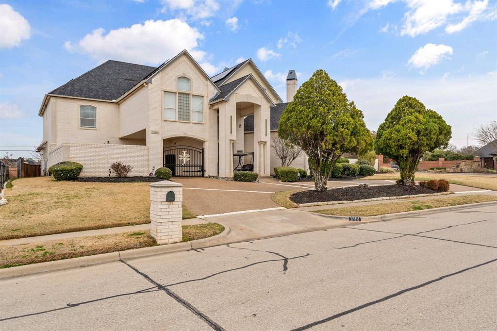 200 Mill Crossing W #W, Colleyville, TX 76034