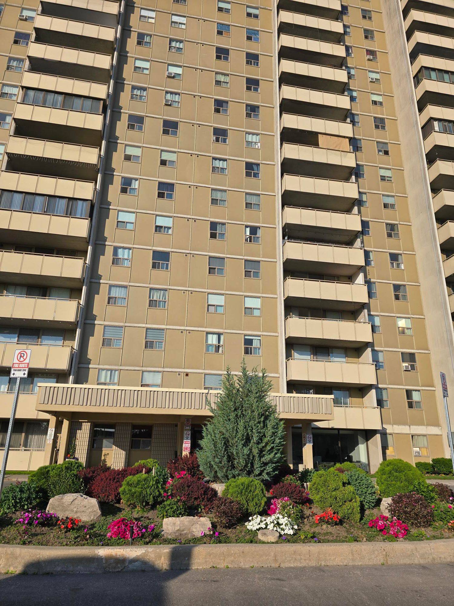 1338 York Mills RD #1808, Toronto C13, ON M3A 3M3