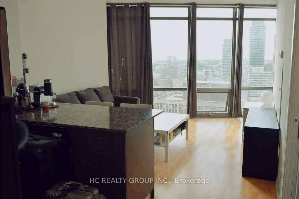 Toronto C01, ON M5S 1Z6,832 Bay ST #4004