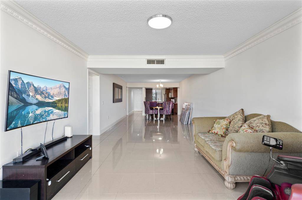 Boca Raton, FL 33433,6217 Balboa Cir #304