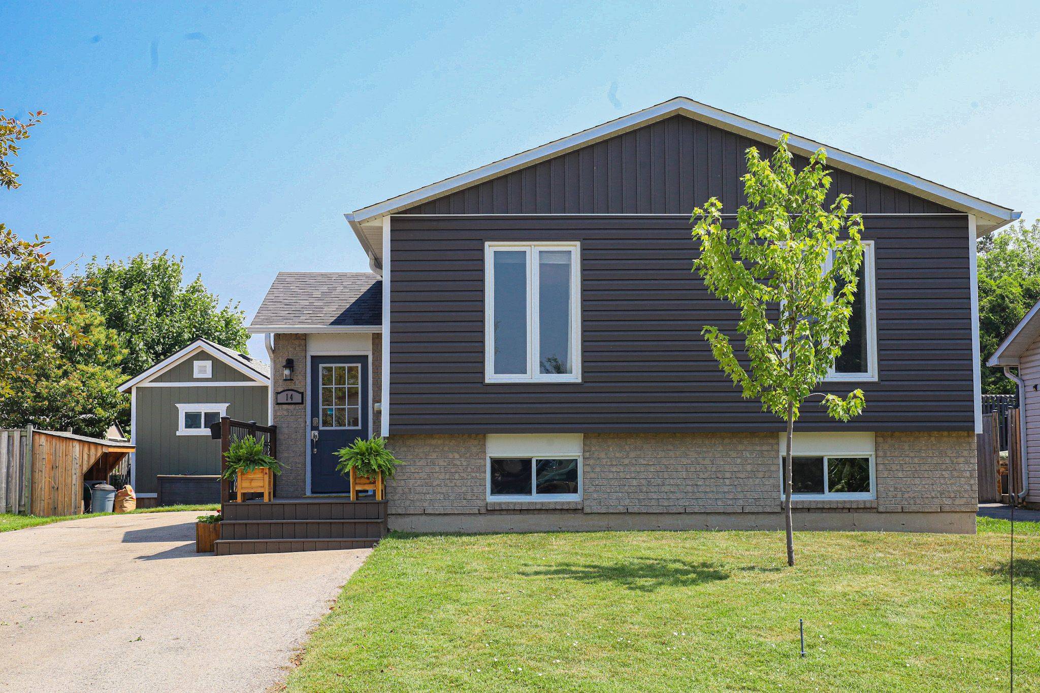 14 Keith ST, Orillia, ON L3V 7V6
