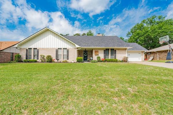 232 W Oaks Circle, Sulphur Springs, TX 75482