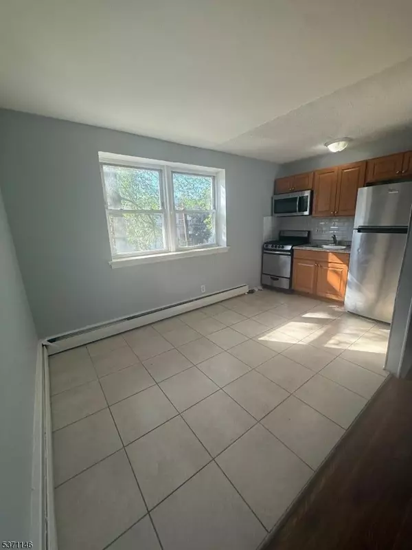 Plainfield City, NJ 07060,711 Plainfield Ave #2D