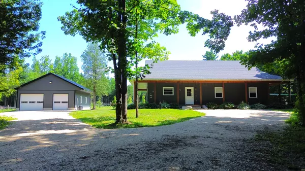 114 Crawford RD, Chatsworth, ON N0H 1C0