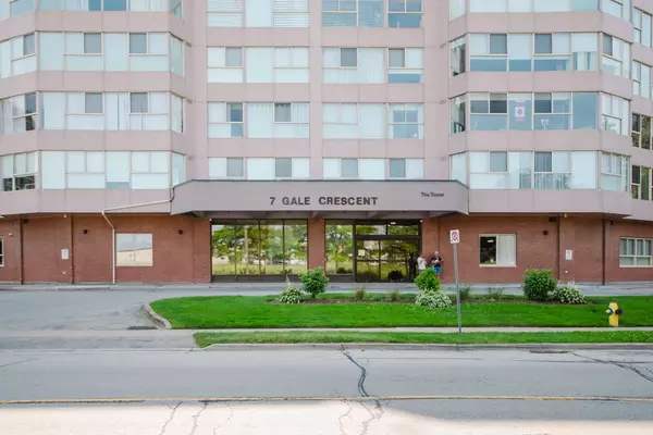 St. Catharines, ON L2R 7M8,7 Gale CRES #307