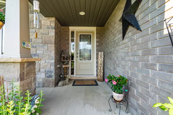 Wellington North, ON N0G 1A0,237 Carrol ST