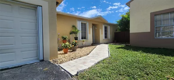 Hialeah, FL 33015,19907 NW 67th Circle Ct