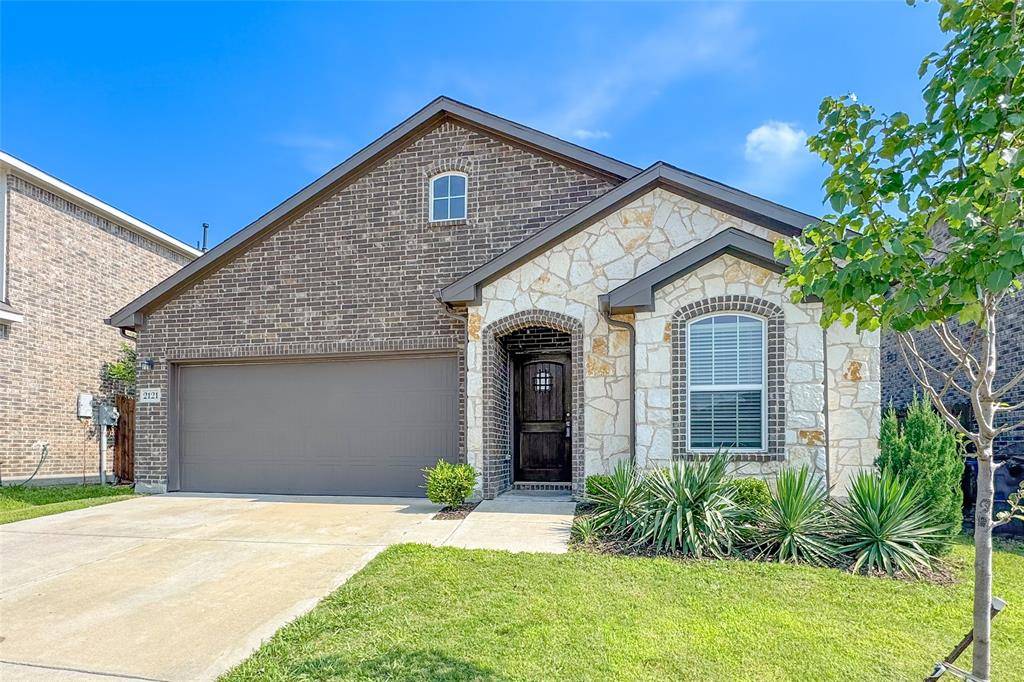 2121 Callahan Drive, Forney, TX 75126