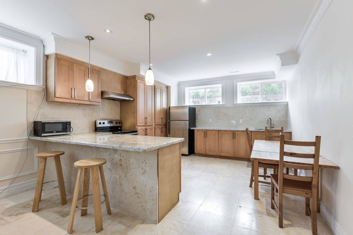 5 Oakcrest AVE #Bsmt, Markham, ON L3R 2B7