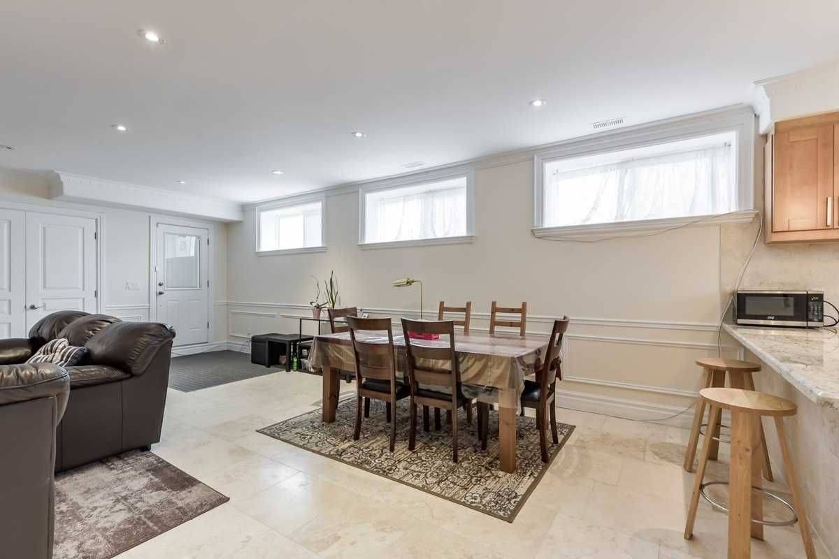 Markham, ON L3R 2B7,5 Oakcrest AVE #Bsmt