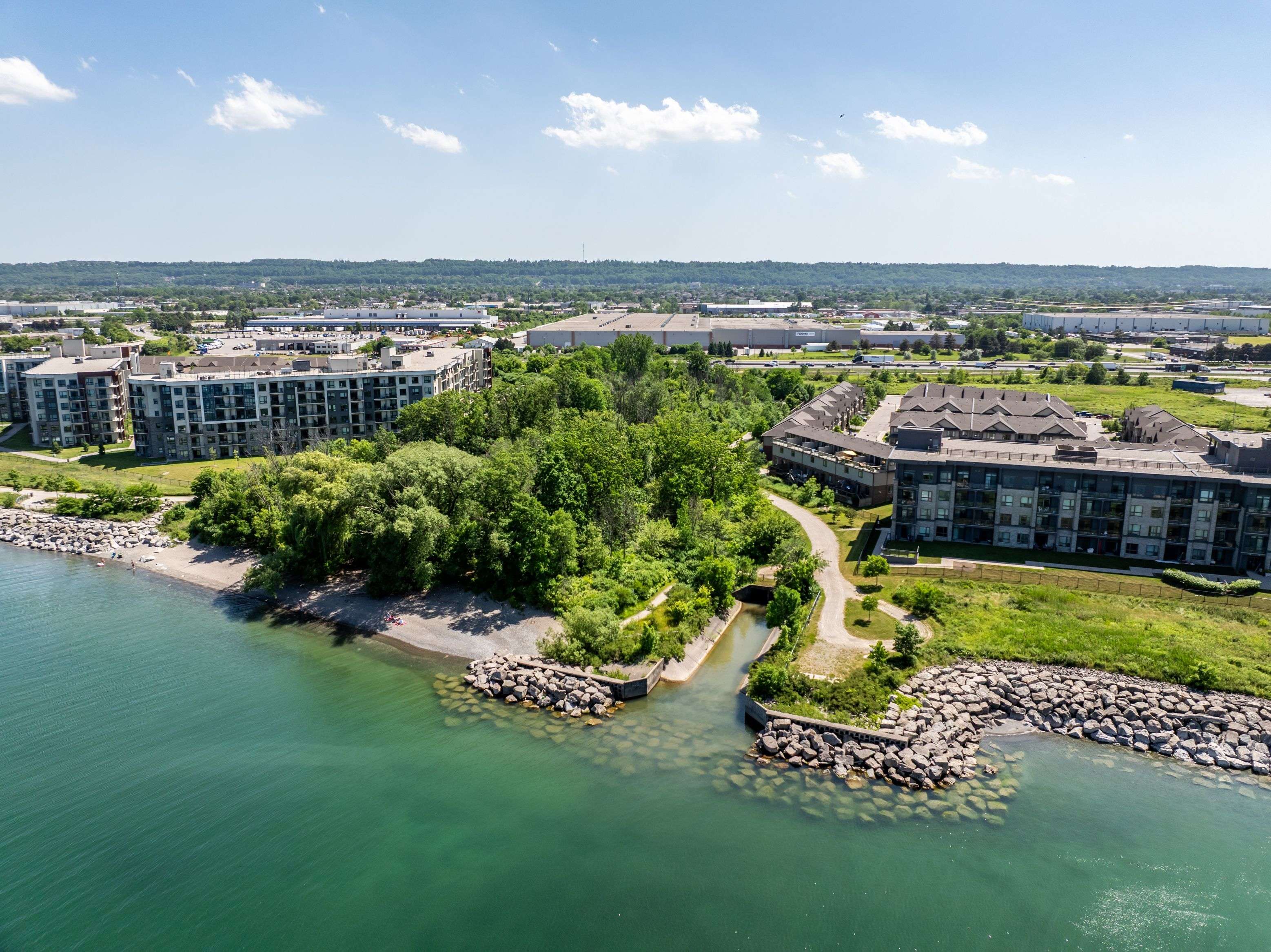 Hamilton, ON L8E 0J3,53 Southshore CRES