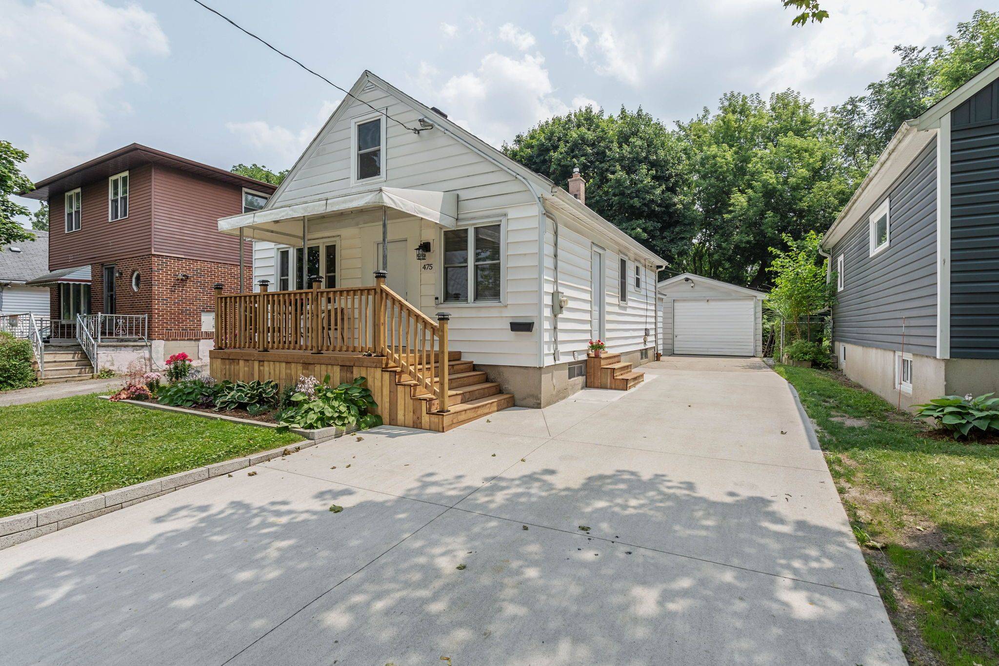 London East, ON N5Y 3B4,475 Salisbury ST