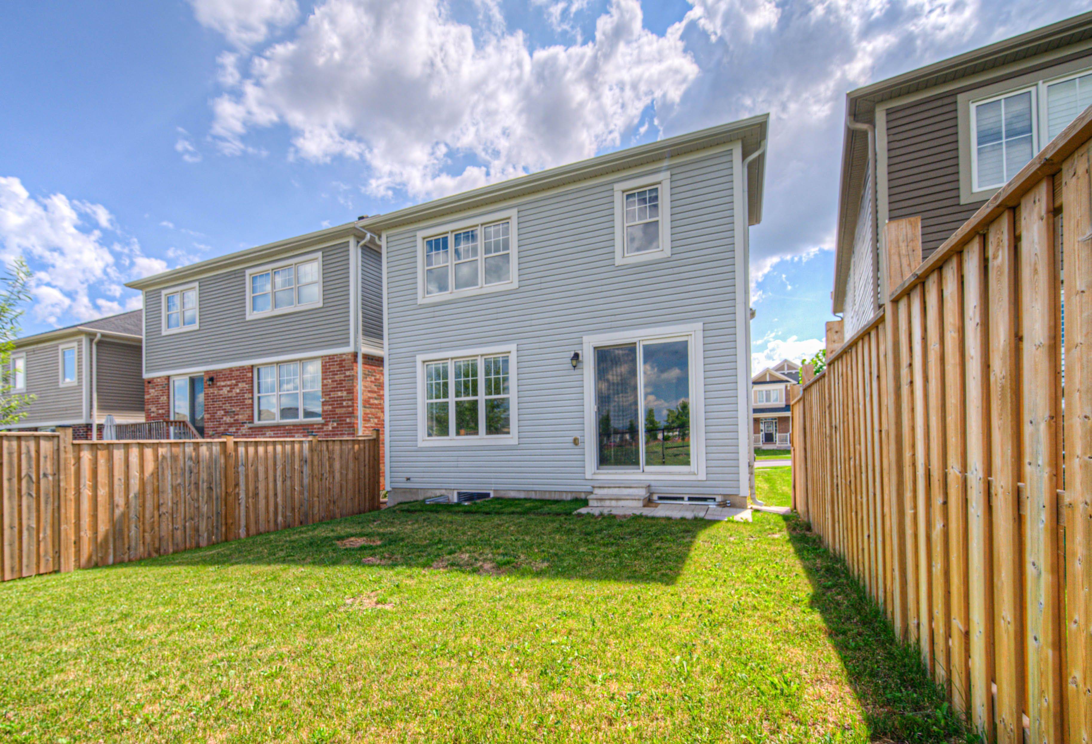 Cambridge, ON N3E 0C6,68 Ridge RD