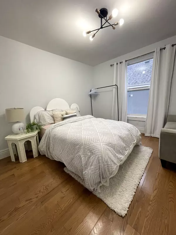 London East, ON N5W 3K6,740 Lorne AVE #3