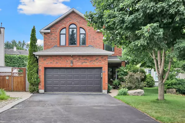 155 Longshire CIR, Barrhaven, ON K2J 4L2