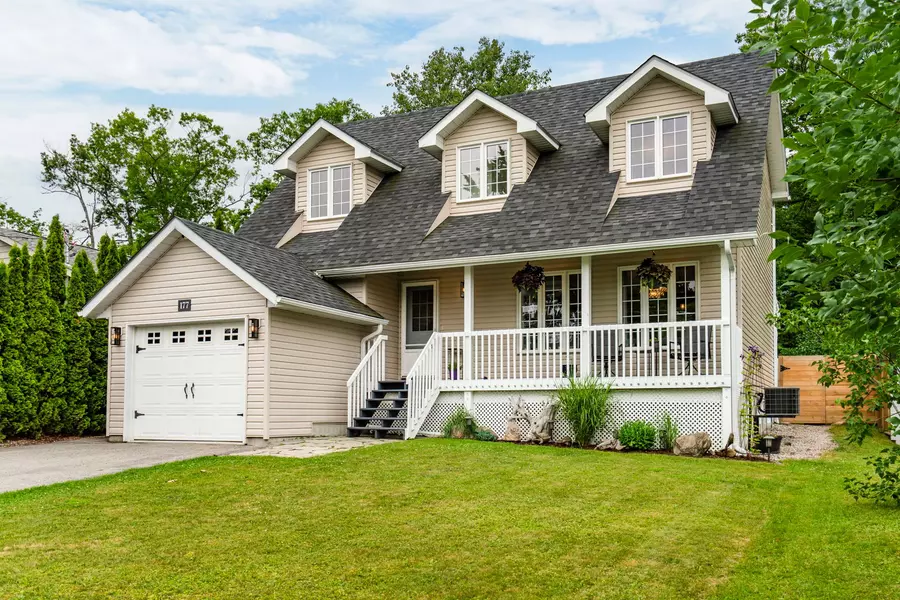 177 Robins Point RD, Tay, ON L0K 2A0