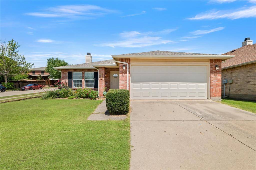 6301 English Saddle Lane, Denton, TX 76210