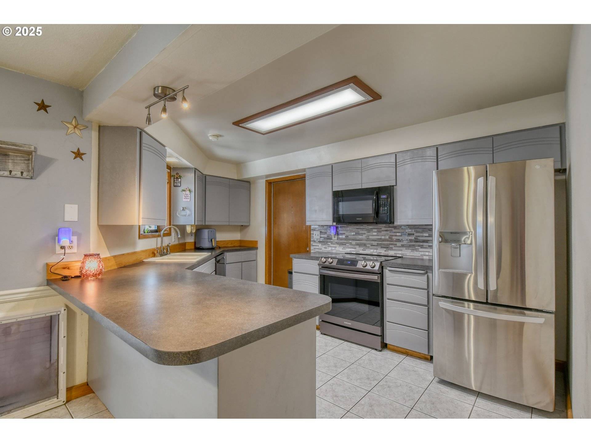 Pendleton, OR 97801,818 SW 10TH ST