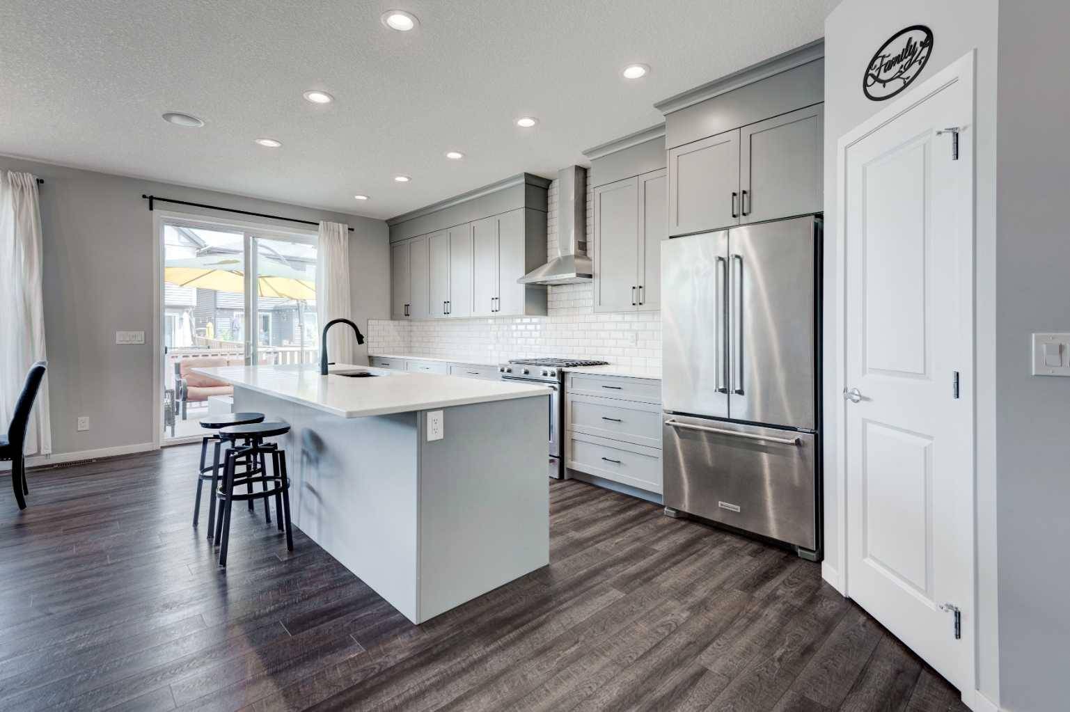 Calgary, AB T3M 3B6,10 Seton Parade SE