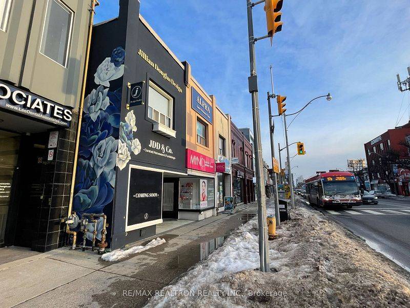 Toronto C04, ON M2N 2L9,3331A Yonge ST