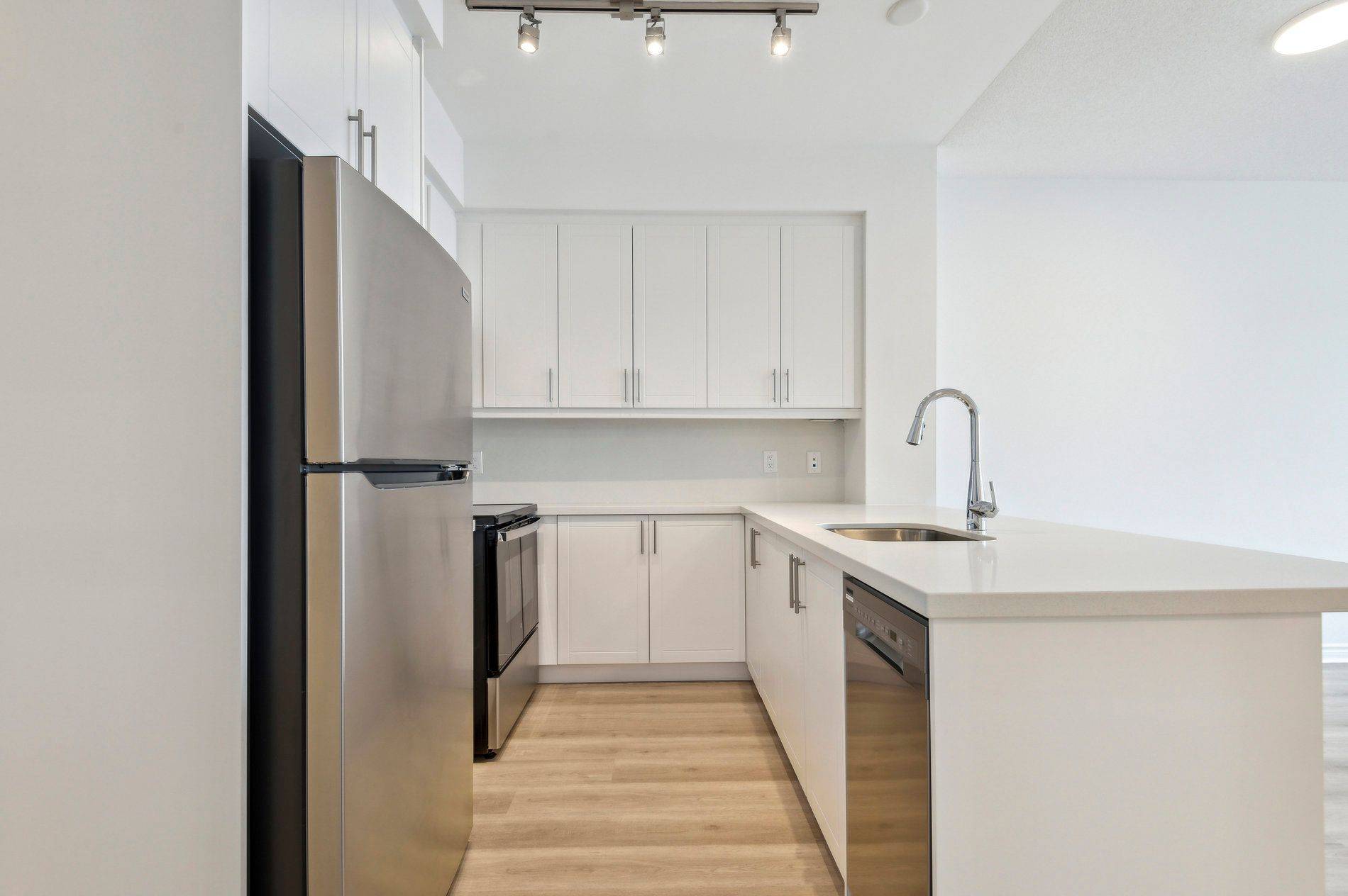 Toronto C15, ON M2K 0A3,2885 Bayview AVE #233