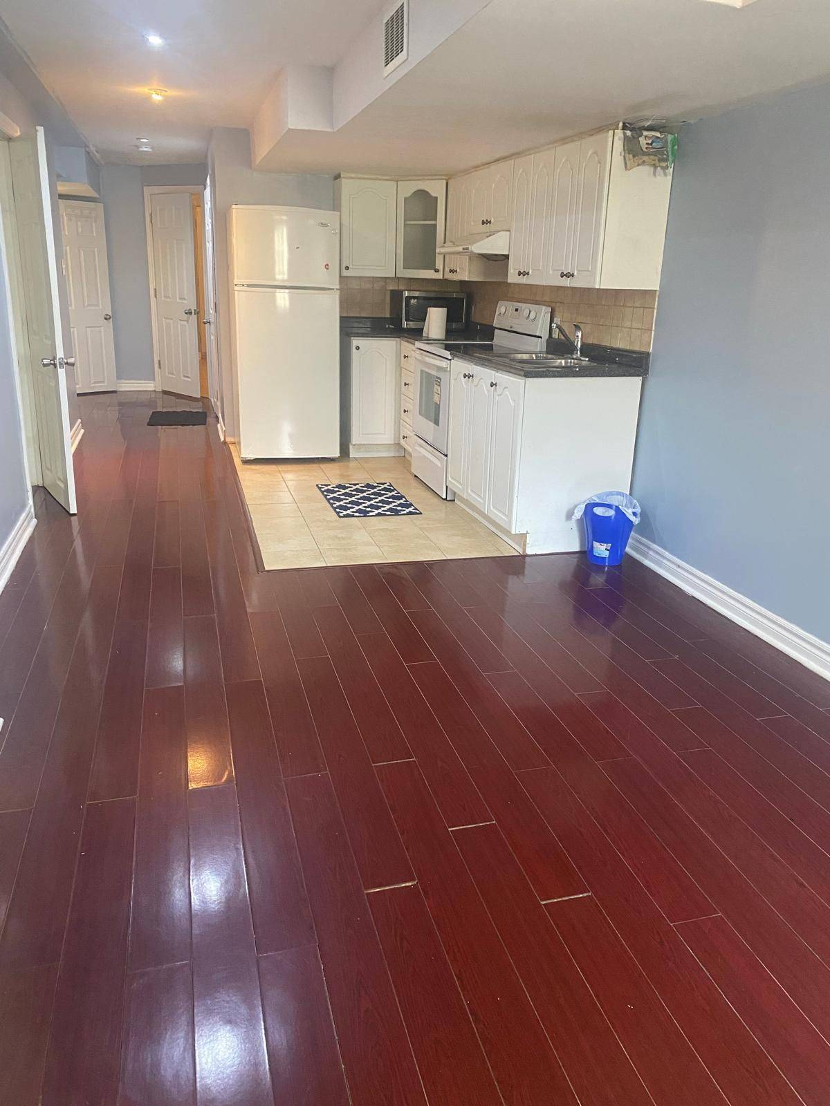 9 National pine DR #basement, Vaughan, ON L6A 3M2