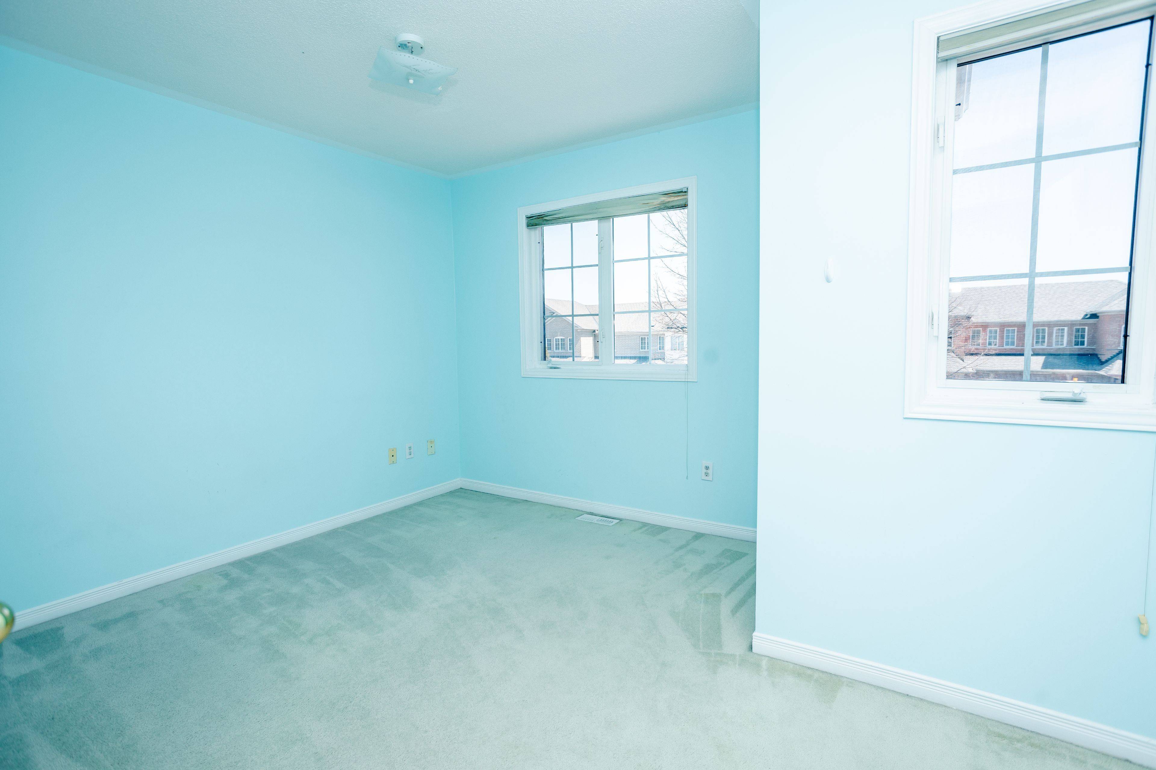 Newmarket, ON L3X 2R3,384 Flagstone WAY