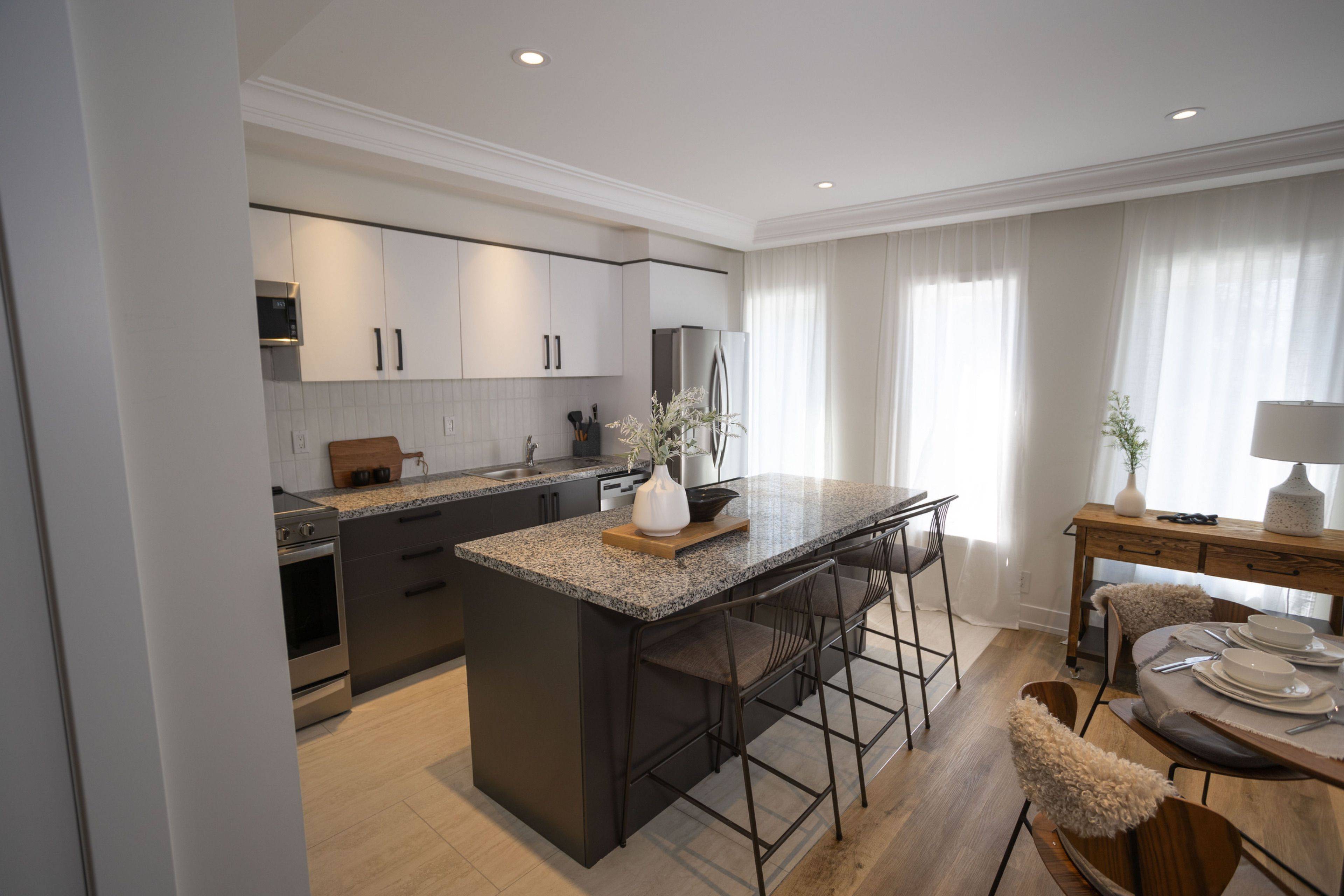 Toronto W03, ON M6N 4A2,12 Batavia AVE #Unit 3