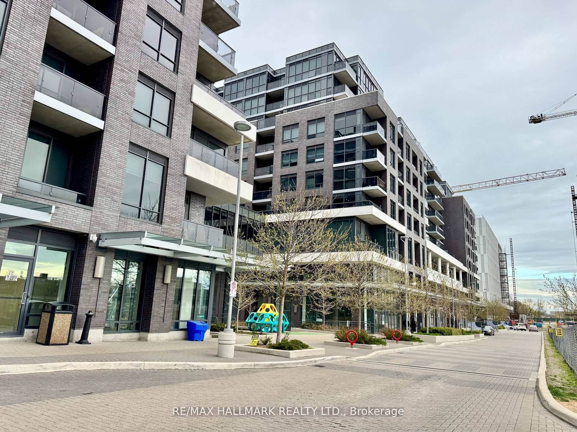 26 Gibbs Rd RD #545, Toronto W08, ON M9B 0E3
