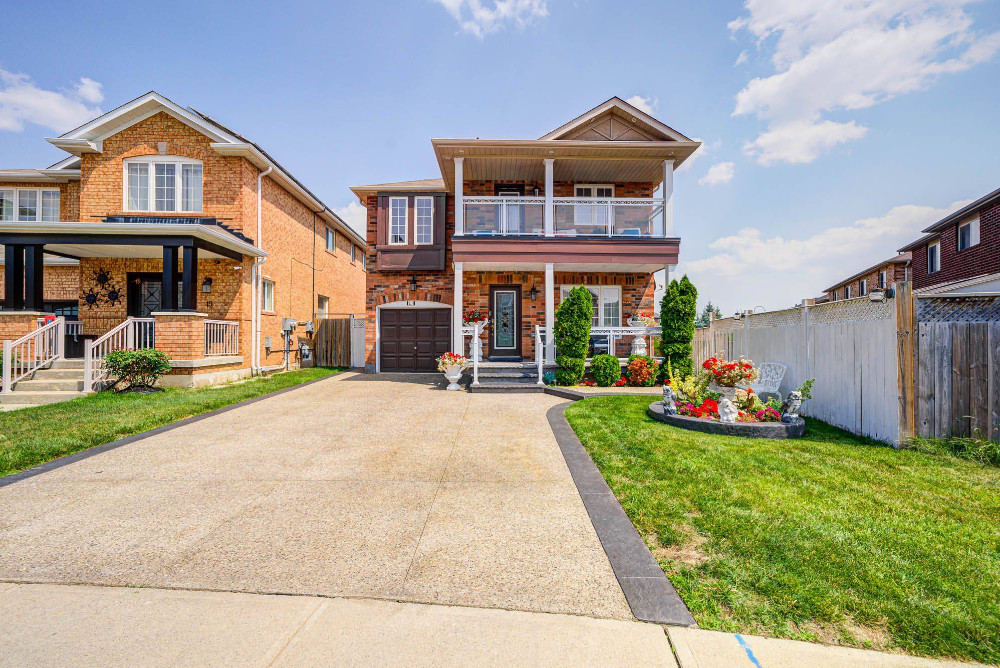 21 Duxford ST, Brampton, ON L6X 0S6