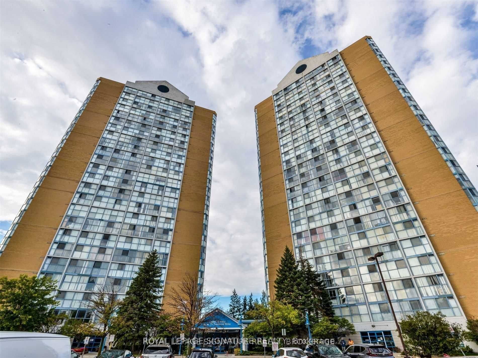 Mississauga, ON L4Z 3L6,35 Trailwood DR #612