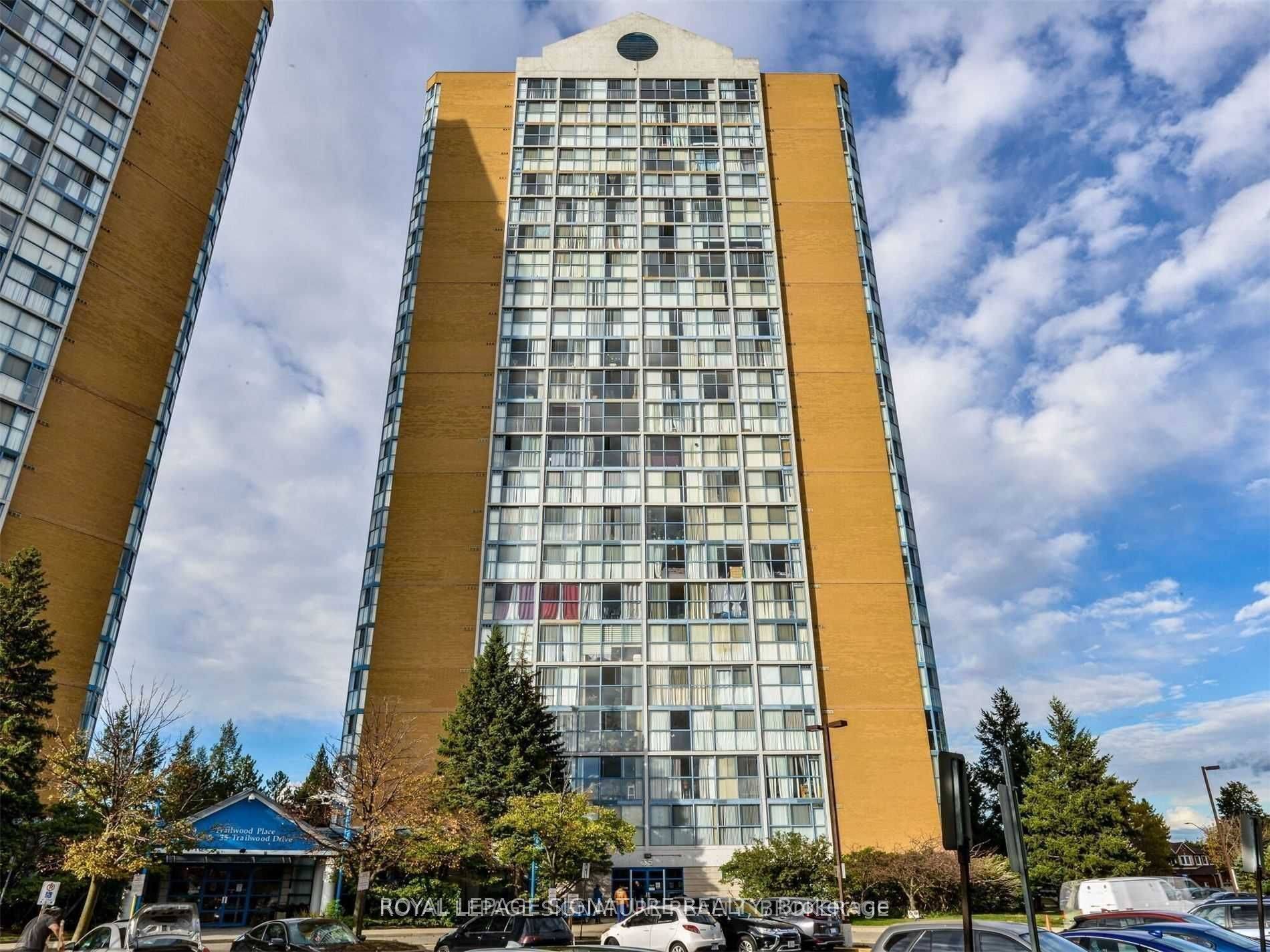Mississauga, ON L4Z 3L6,35 Trailwood DR #612