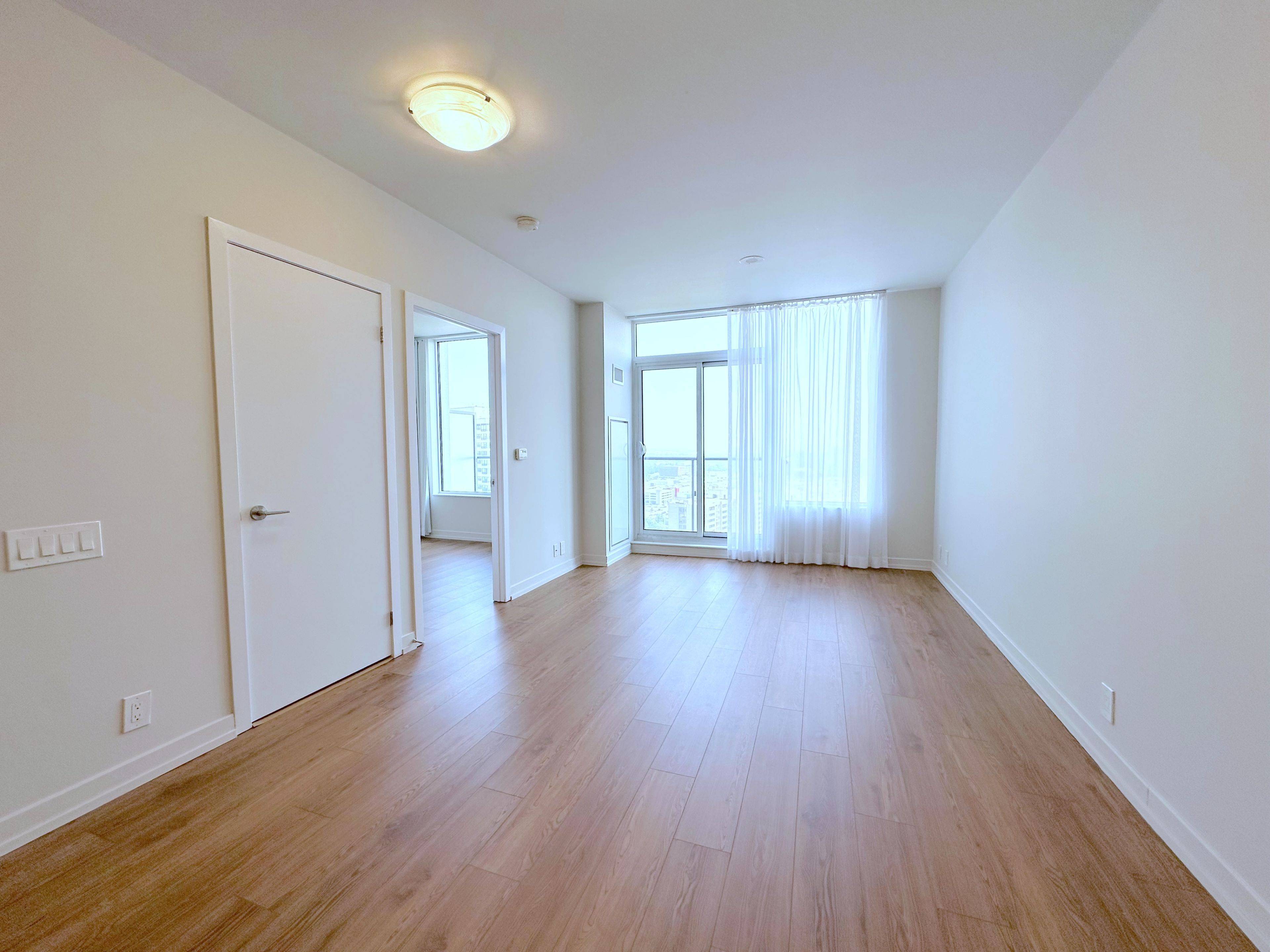 Brampton, ON L6T 0J2,188 Clark BLVD #PH01