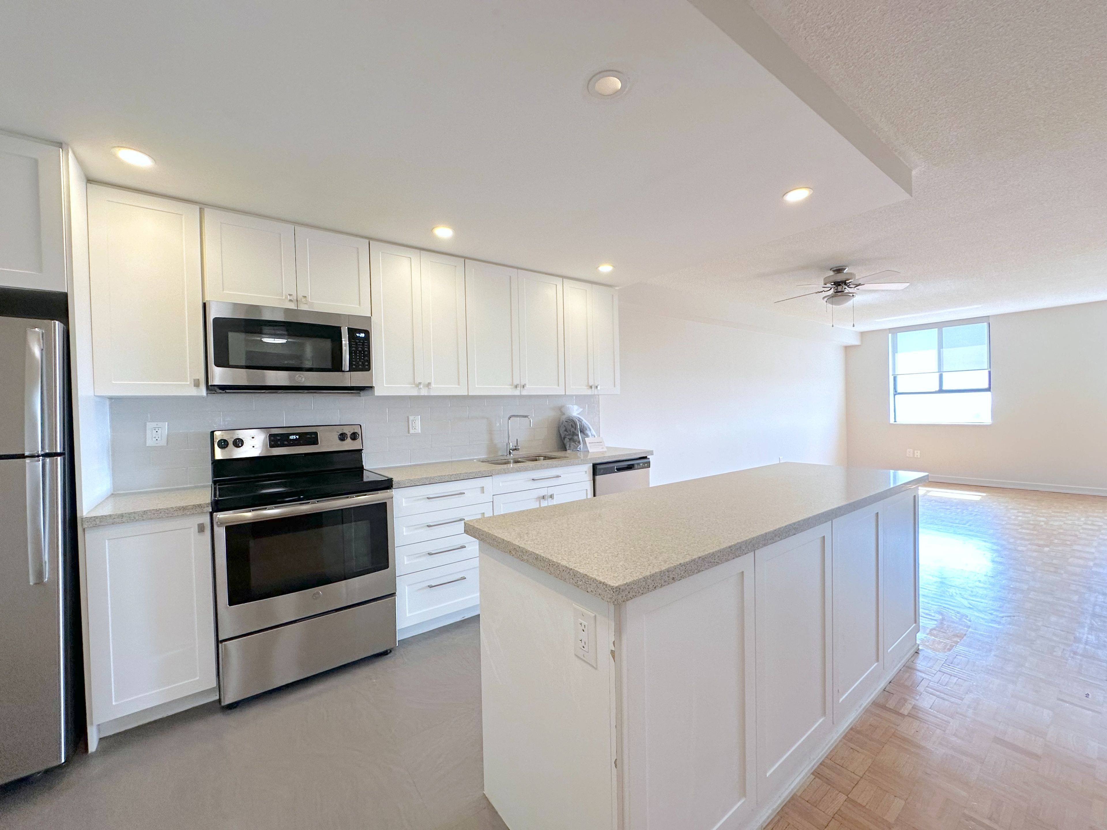 Brampton, ON L6T 4A8,190 Clark BLVD #902