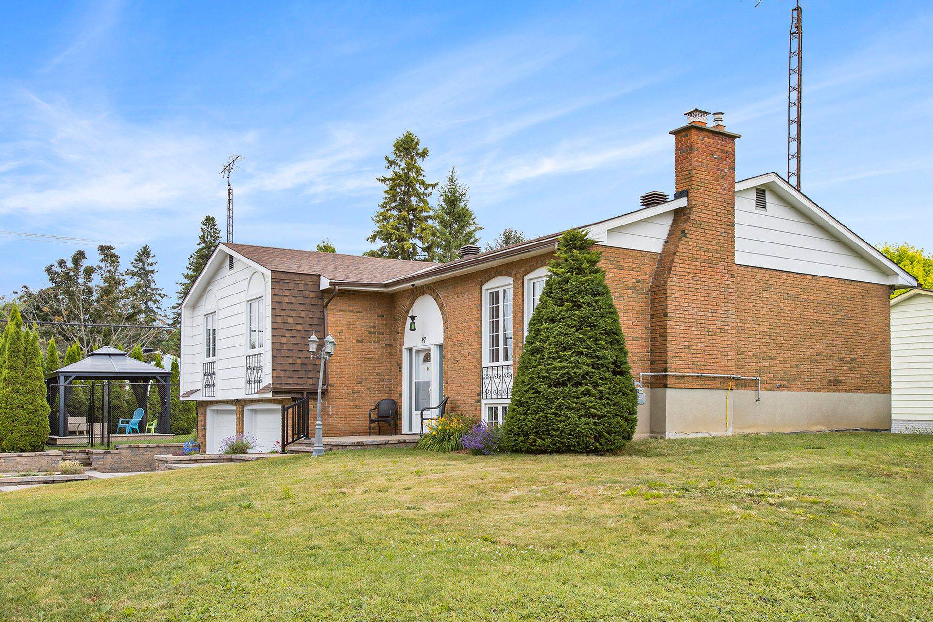 South Dundas, ON K0C 1X0,47 Meikle ST