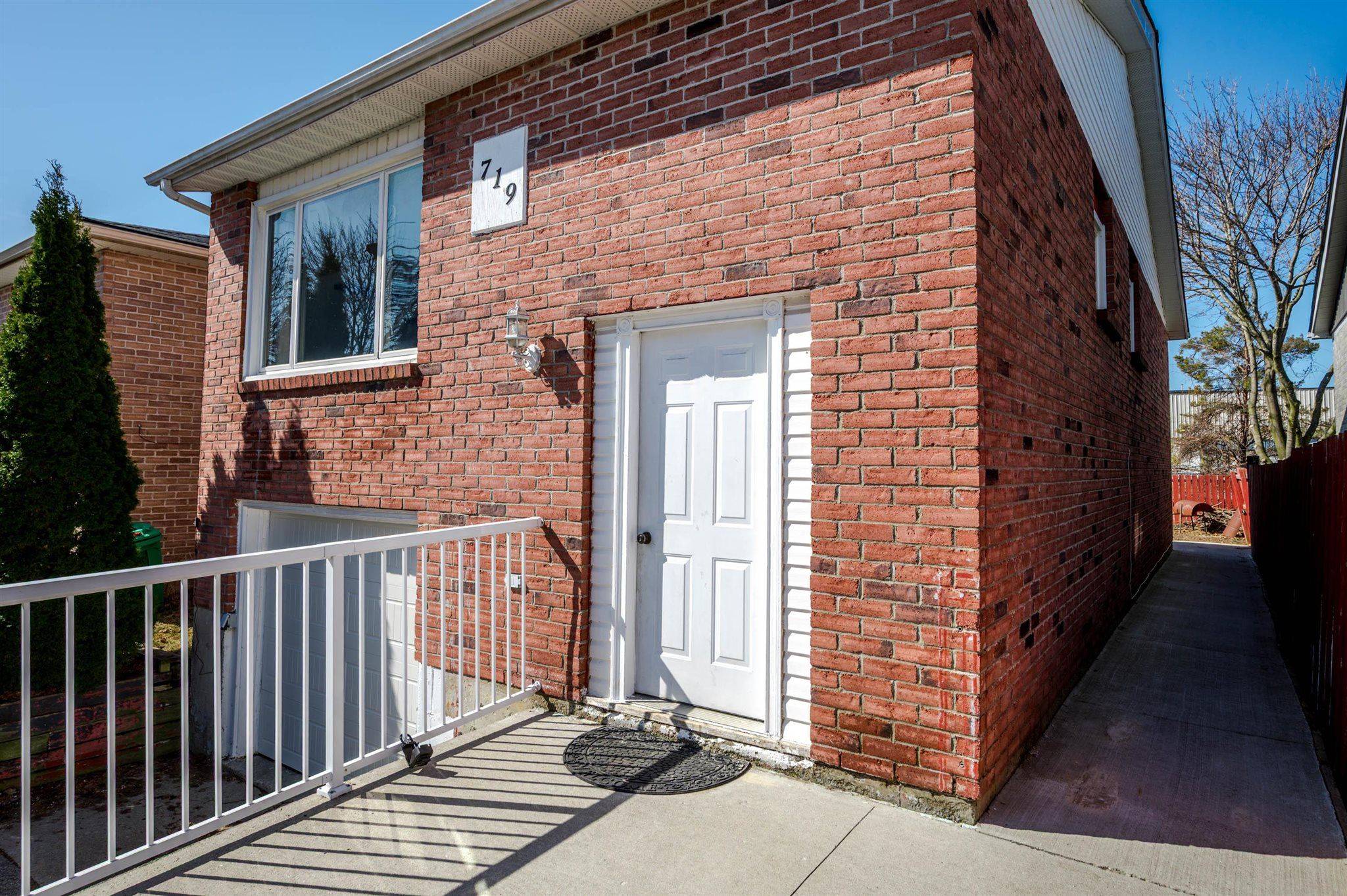 Peterborough South, ON K9J 8K1,719 Mountain Ash RD