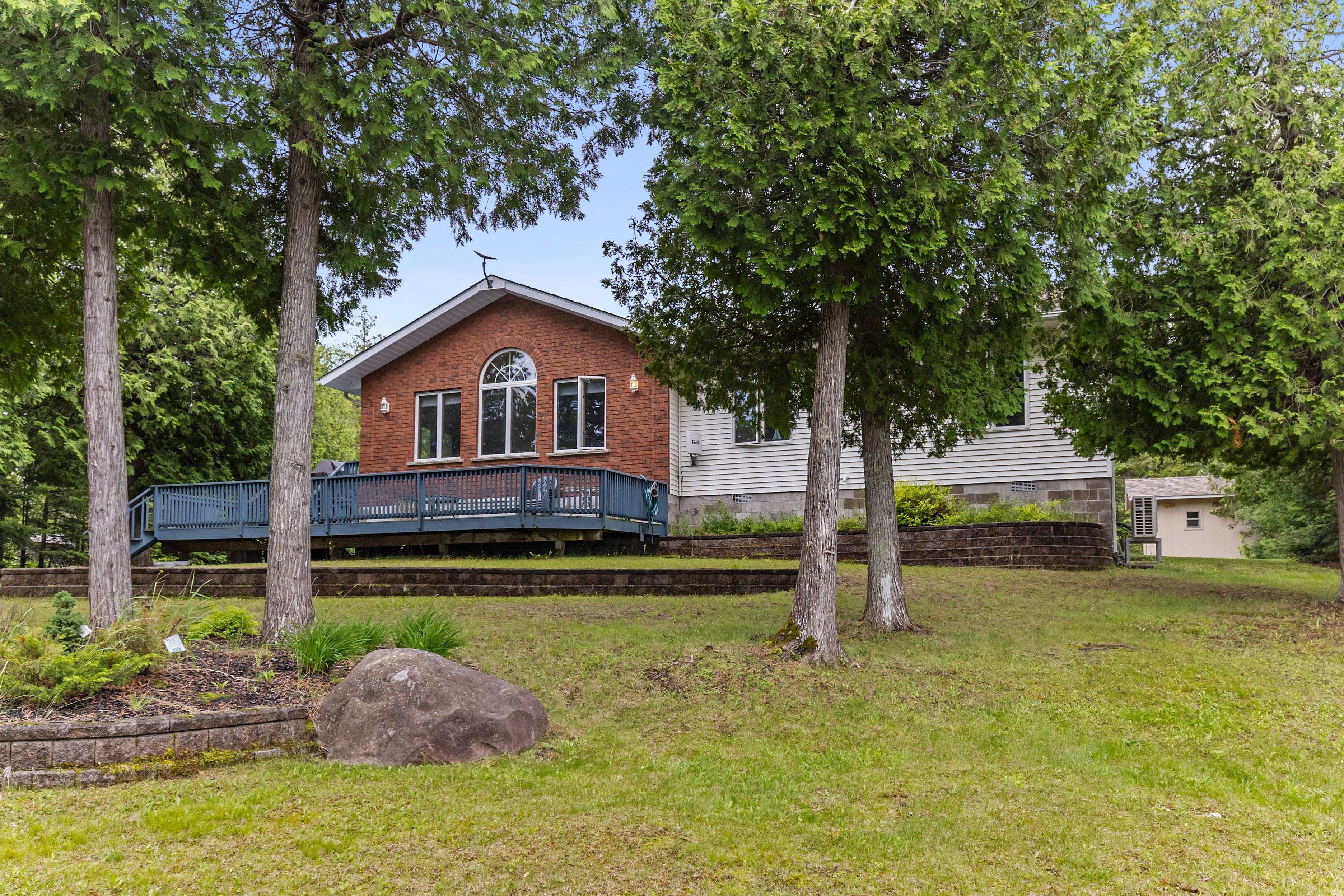 Hilton, ON P0R 1G0,3804 Hamilton DR