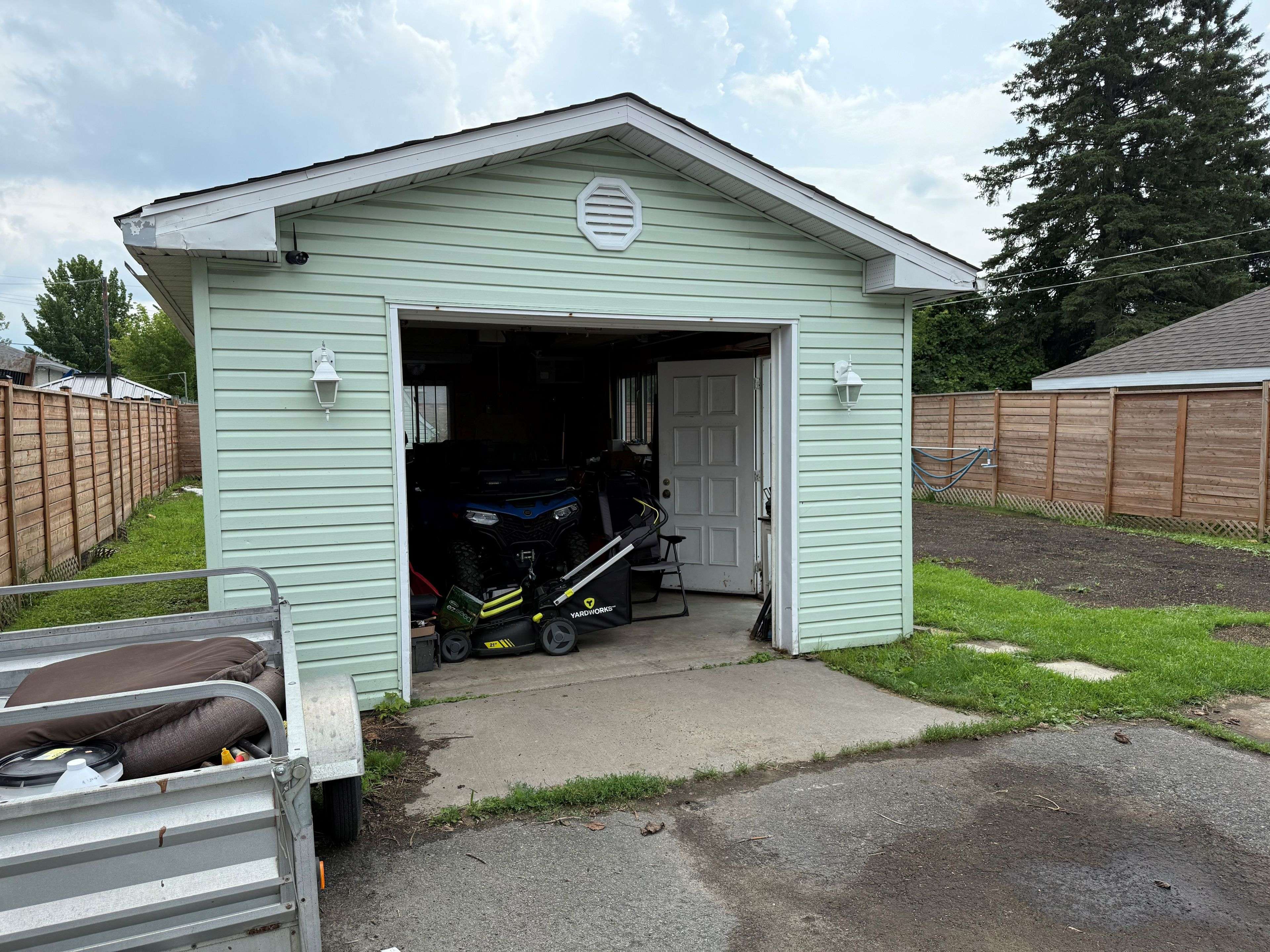 Hawkesbury, ON K6A 2C3,423 Champlain ST