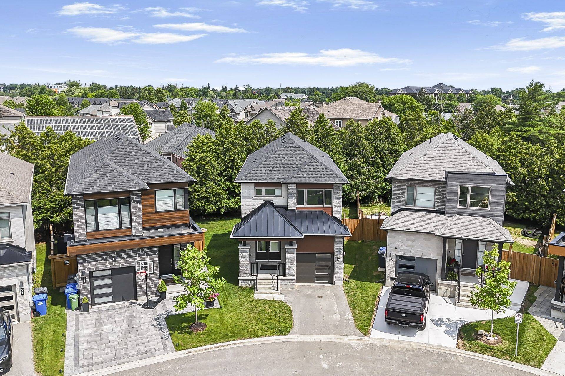 Guelph, ON N1G 0H2,17 Ferris CIR