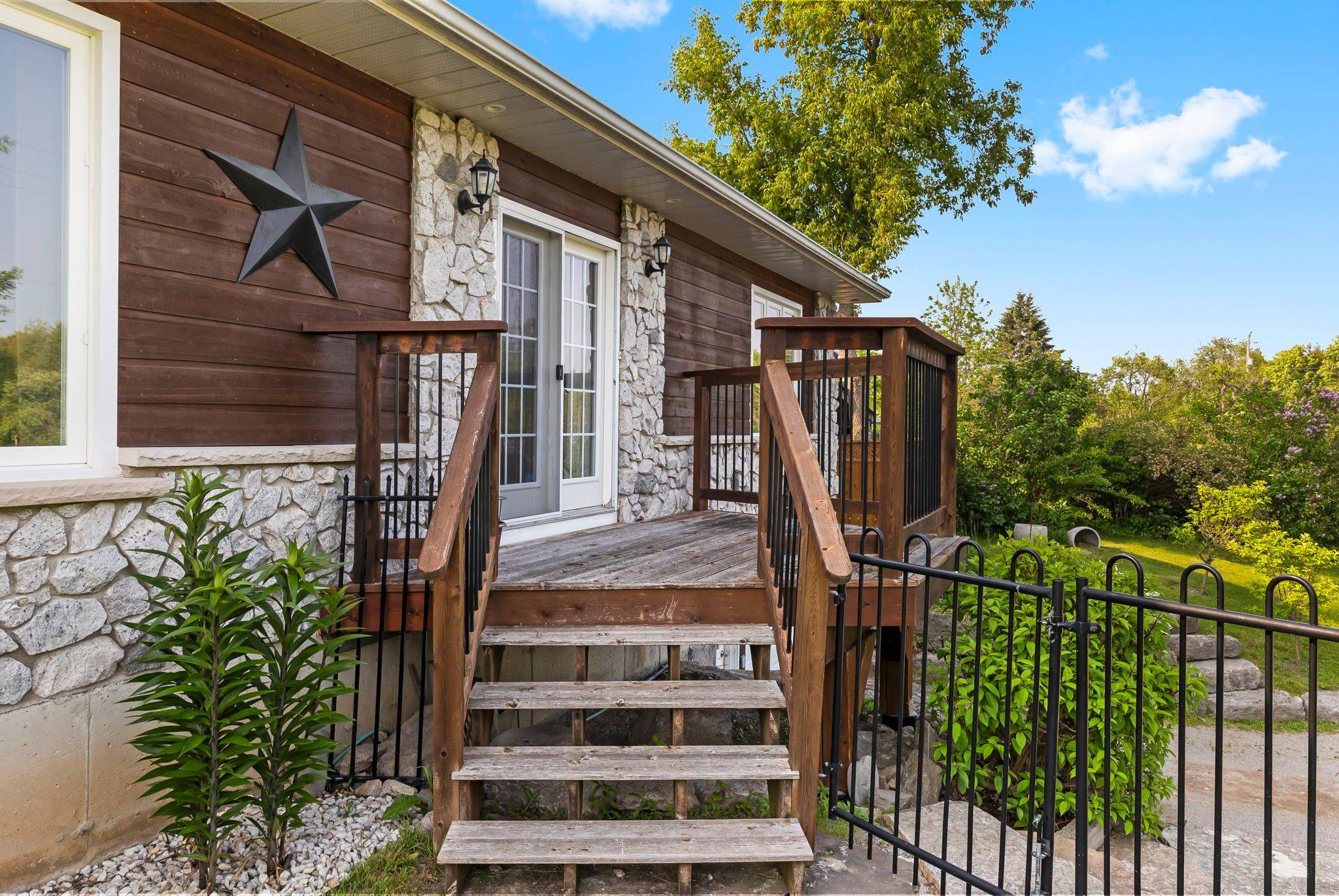 Selwyn, ON K0L 2H0,4070 Hwy 28 N/A