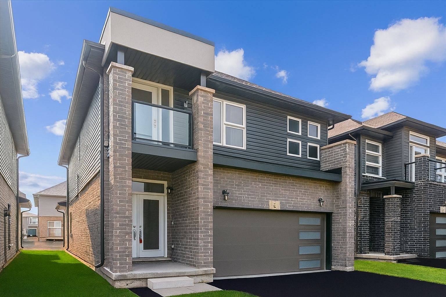 Welland, ON L3B 5W2,32 Bradley AVE