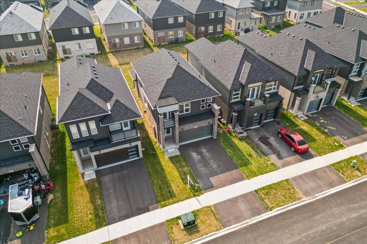Welland, ON L3B 5W2,32 Bradley AVE