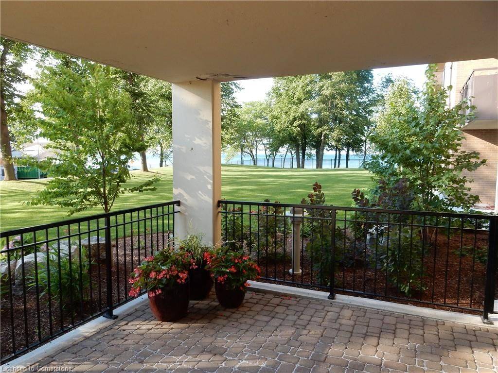 Hamilton, ON L8E 3M6,500 Green RD #1207