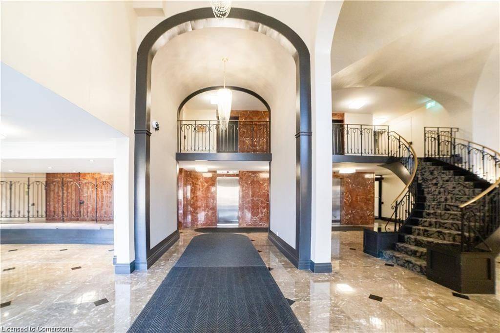 Hamilton, ON L8E 3M6,500 Green RD #1207